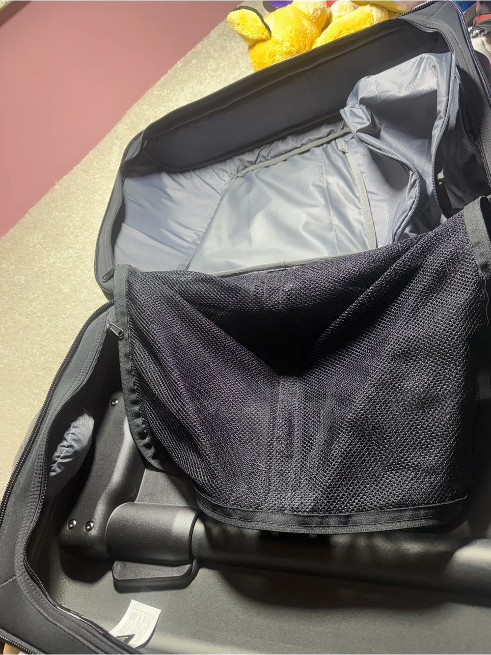 Timbuk2 Copilot Luggage Roller 2-Wheel Rolling Suitcase Carry On Black Grey